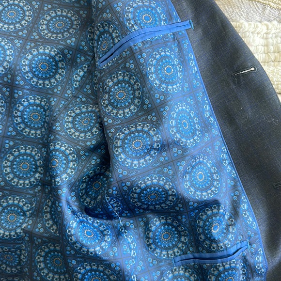 Tallia suit. New! 100% Wool. Jacket size 18, pants size 14 - Picture 5 of 15